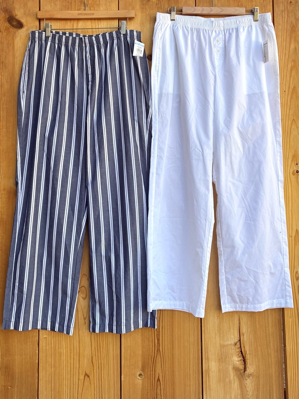 Bundle of 2 NWT Women’s Yogalicious Lounge Pajama Pants Sz Large